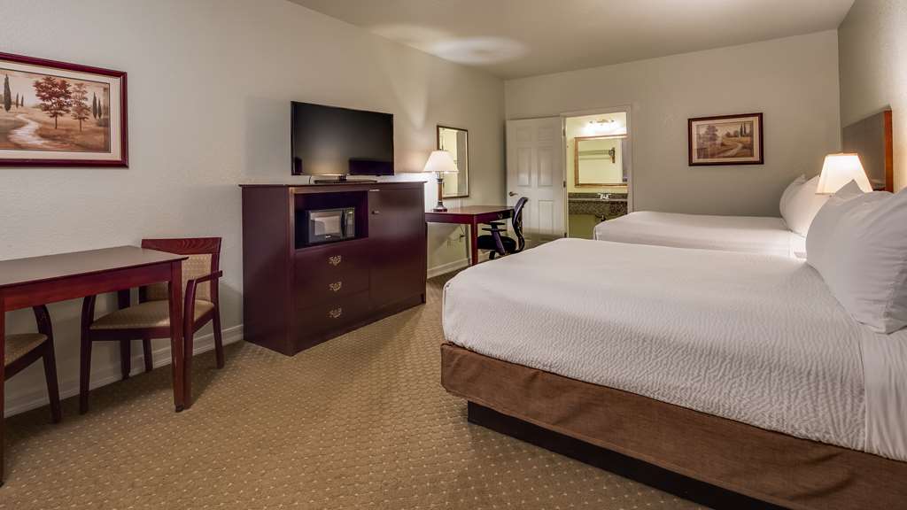 Best Western Plus Bayshore Inn - photo 31