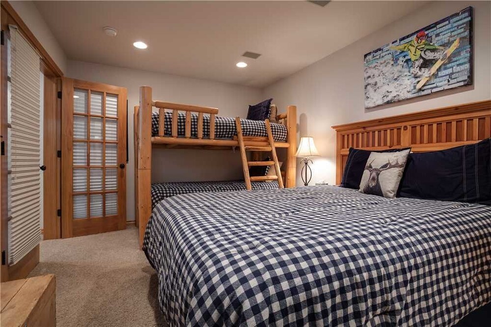 Evergreen Townhome #1 - photo 13