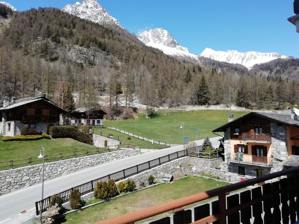 Appartamenti Luseney — hotel in Bionaz
