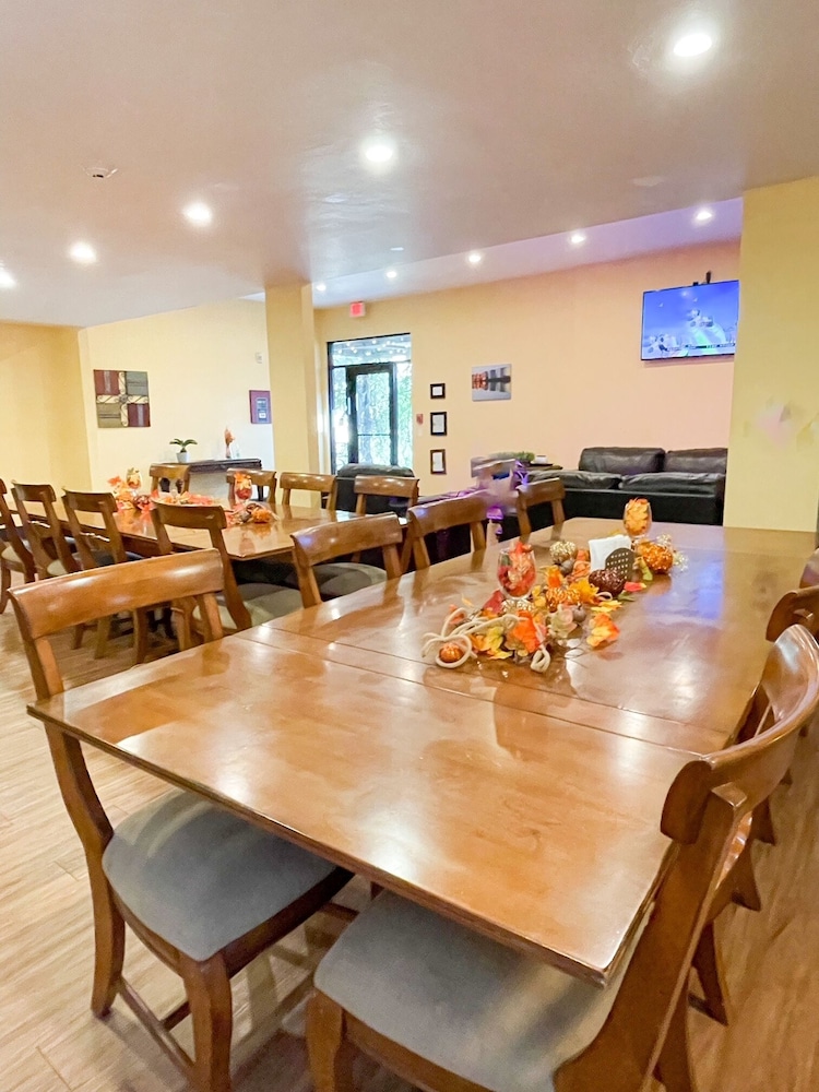 The Oasis Extended Stay - photo 13
