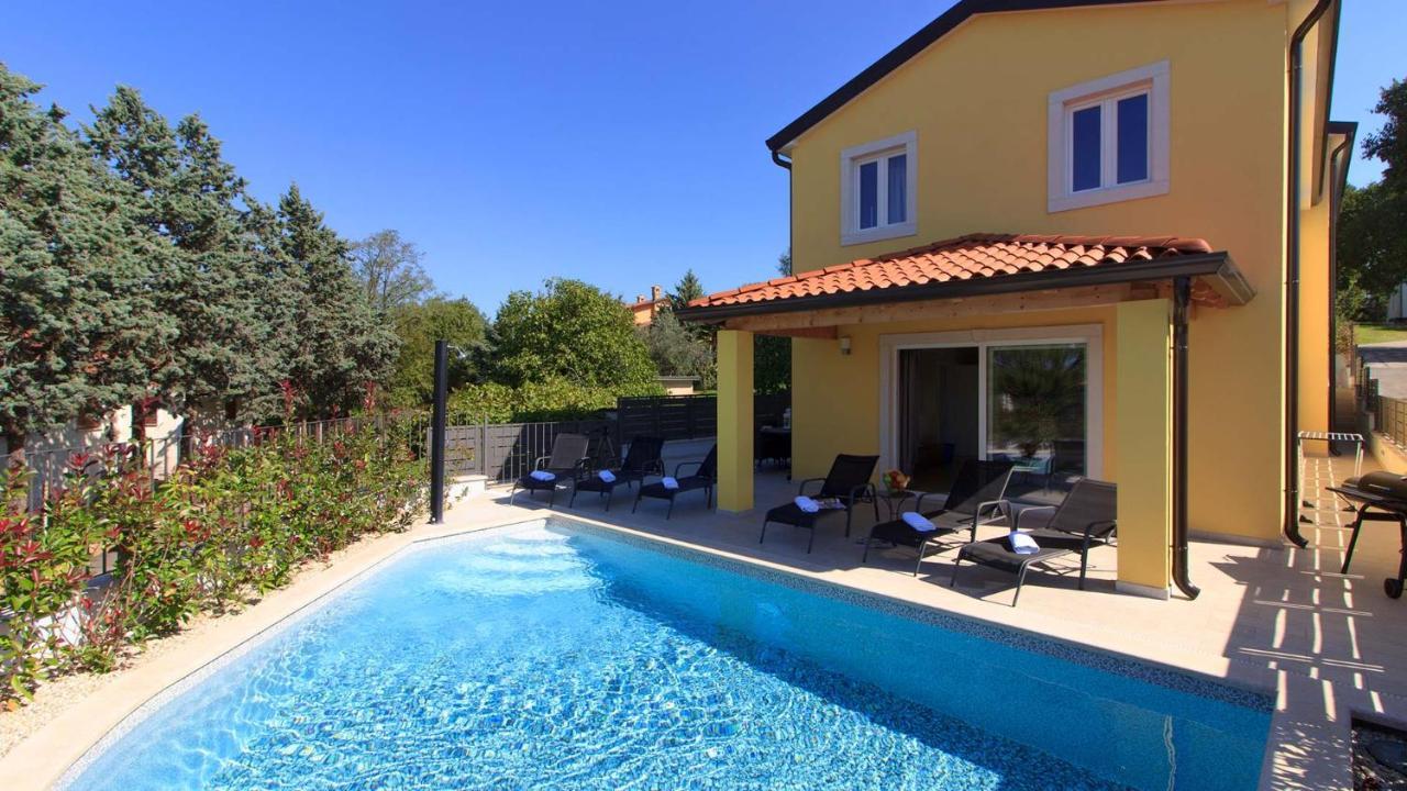 Beautiful Villa Mugeba II with Pool Near the Aquapark in Porec — 4-Star Luxury Hotel in Porec, Croatia