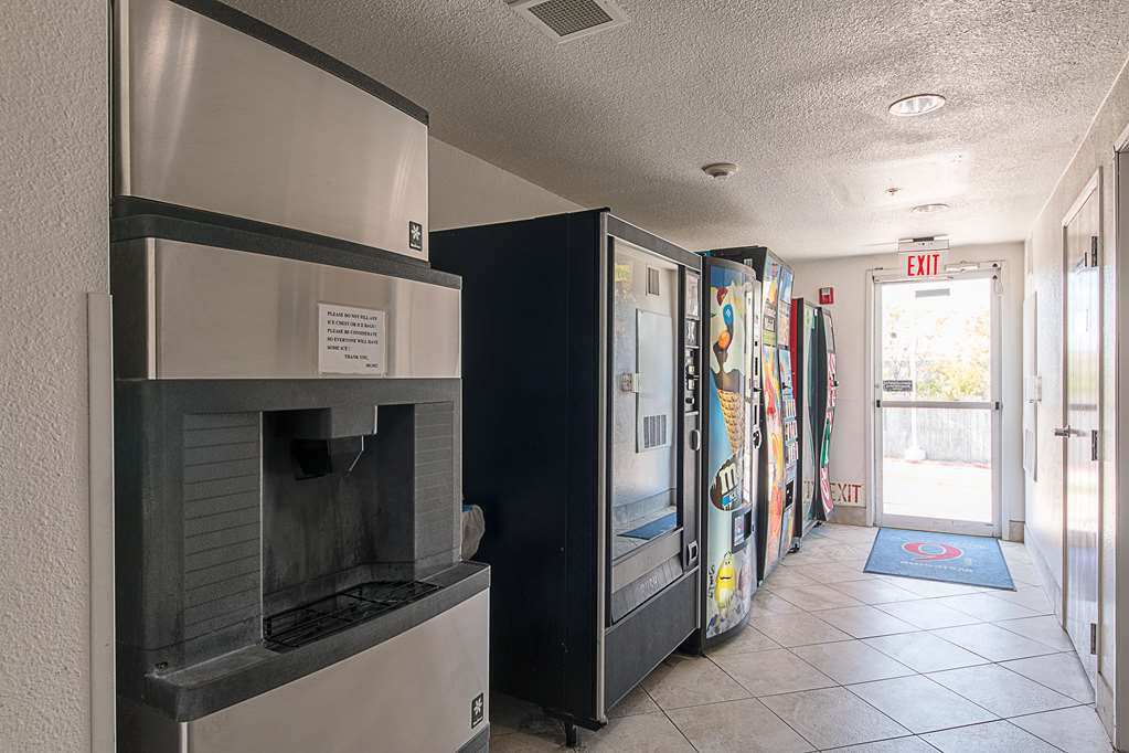 Motel 6 San Antonio TX Downtown Alamo Dome - photo 29