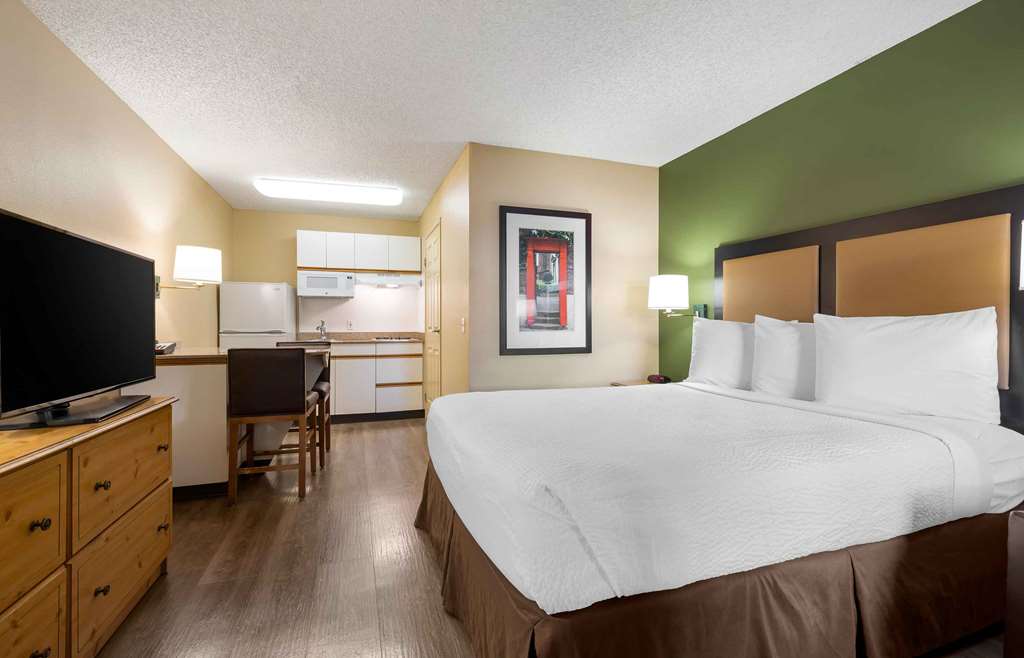 Extended Stay America Suites San Diego Fashion Valley - photo 8