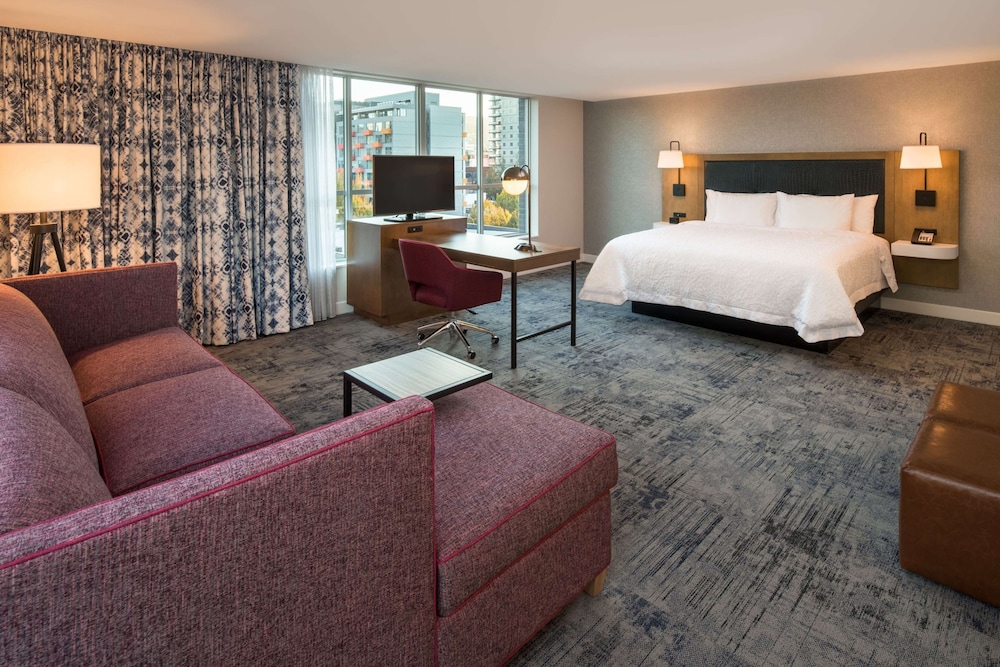 Hampton Inn & Suites Portland Pearl District - photo 13