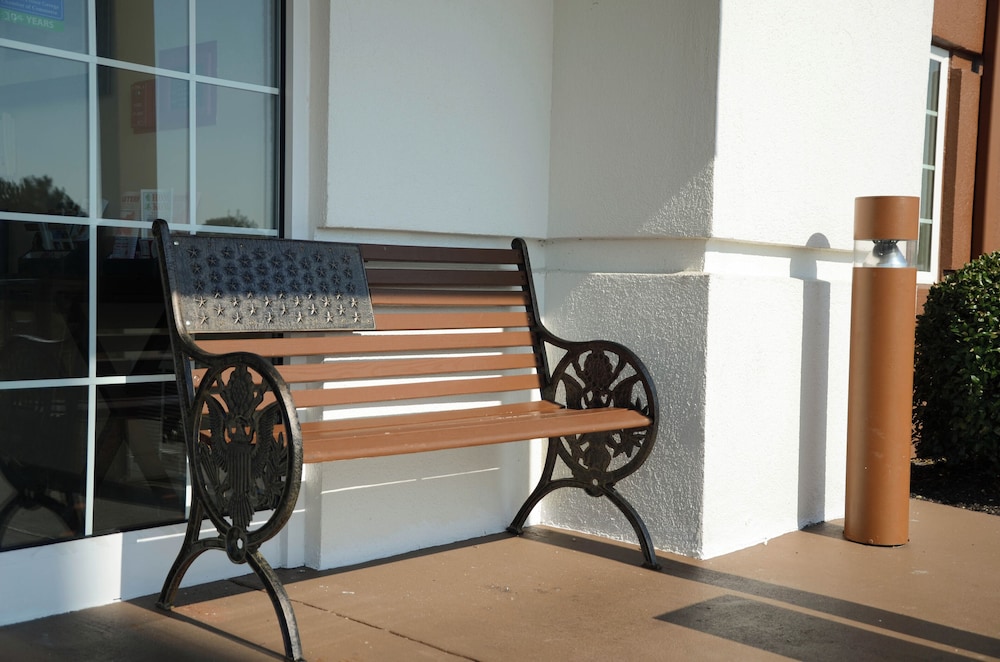 Candlewood Suites Hopewell Fort Lee by IHG - photo 18