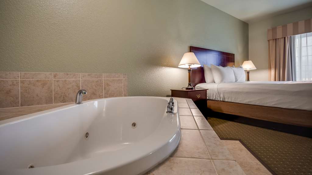 Best Western Plus Bayshore Inn - photo 37