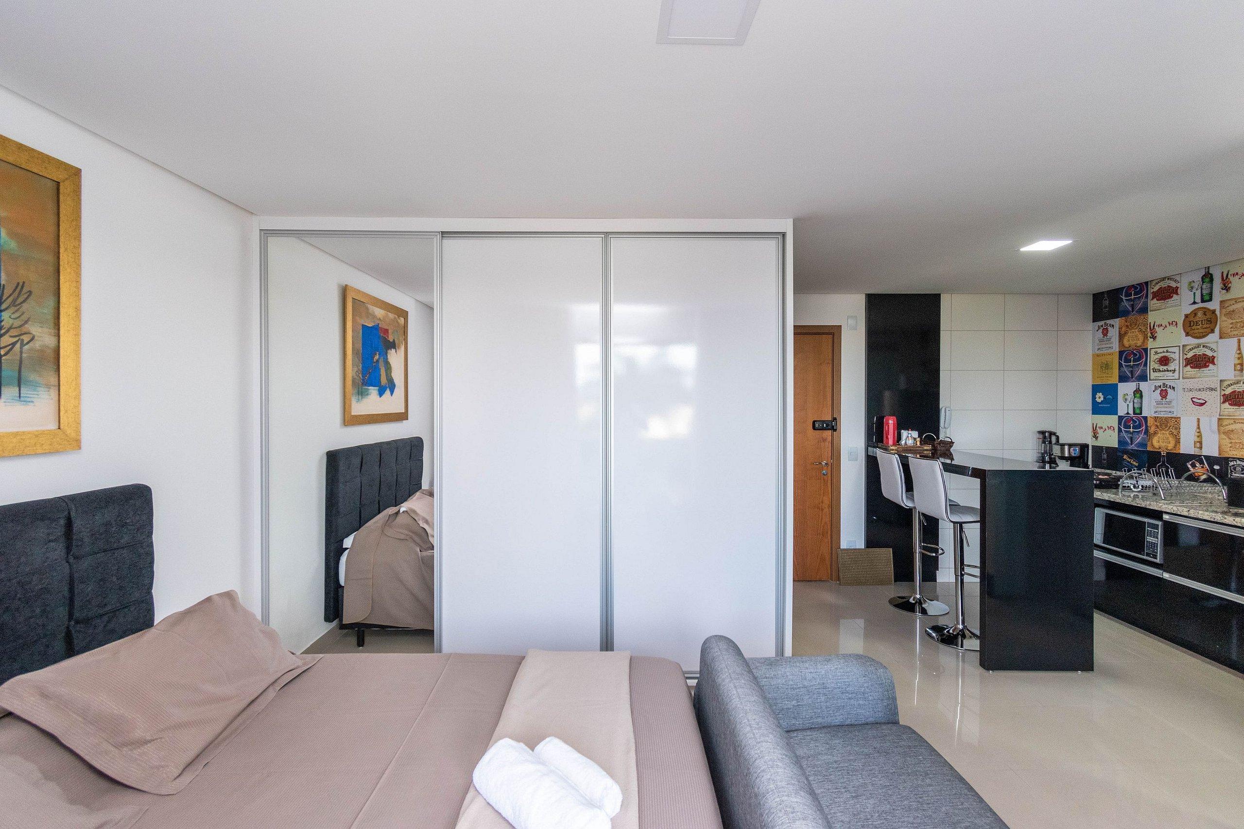 Flat estiloso com vista para piscina do The Expression Setor Bueno TH606