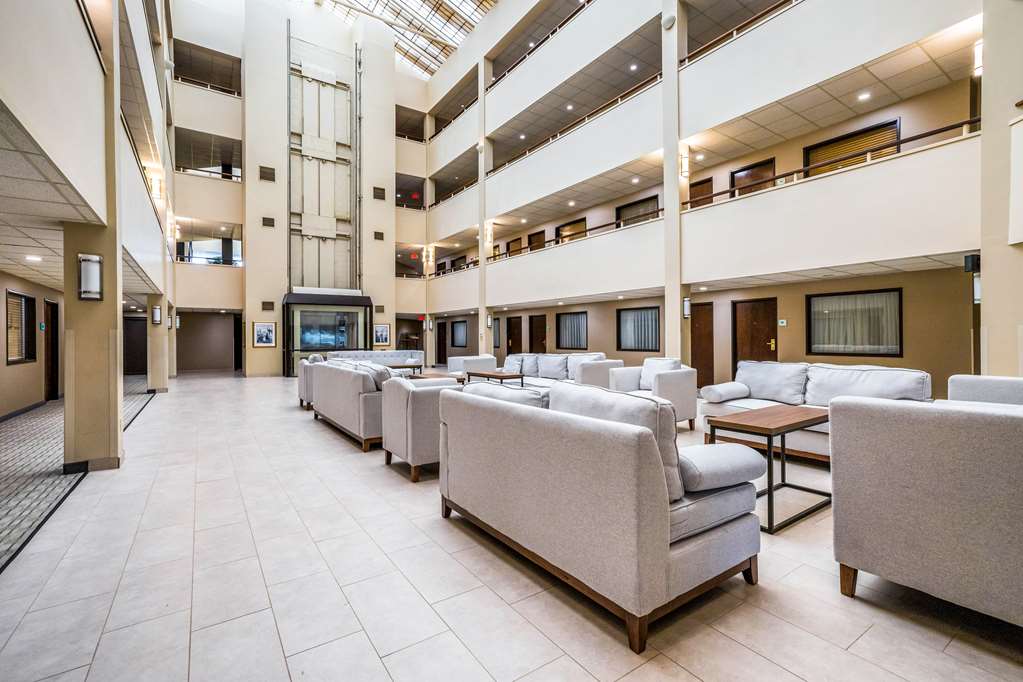 Quality Suites Lansing West - photo 12