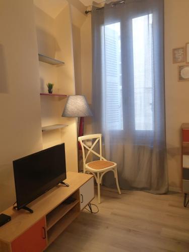 Modern Studio Centre Ville D'avignon - last minute hotel in Avignon