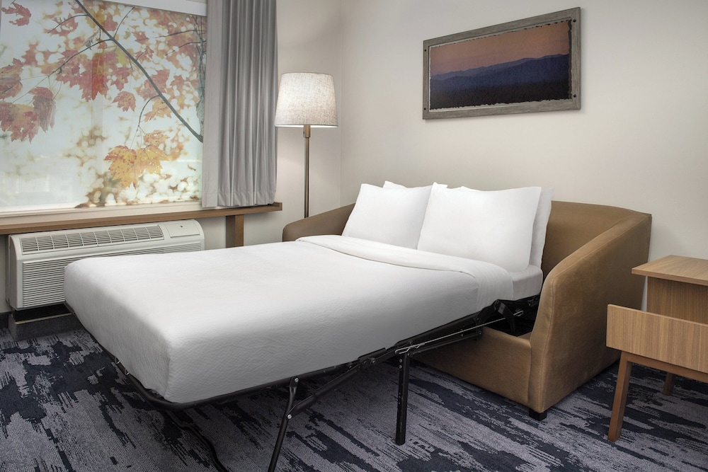Fairfield Inn & Suites by Marriott Santa Rosa Rohnert Park - photo 7