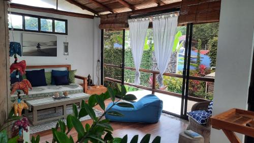 Tropical Airy open plan apartment in heart of Santa Teresa — 4-Star Luxury Hotel in Nicoya, Costa Rica