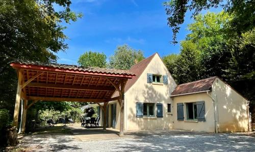 Chez Lily — hotel in Domme