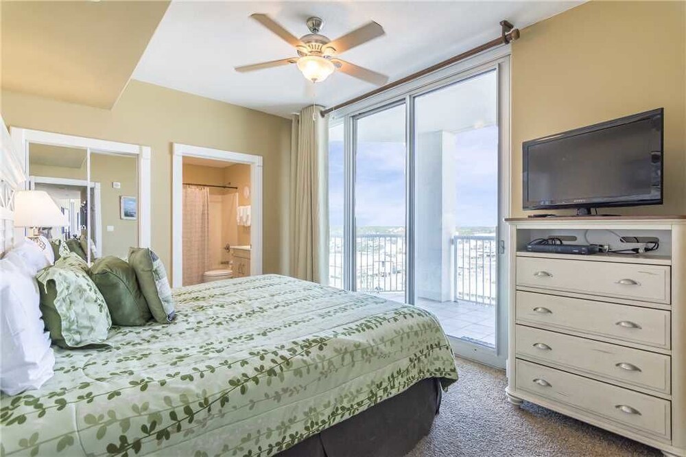 Island Tower 1001 3 Br condo by RedAwning - photo 7