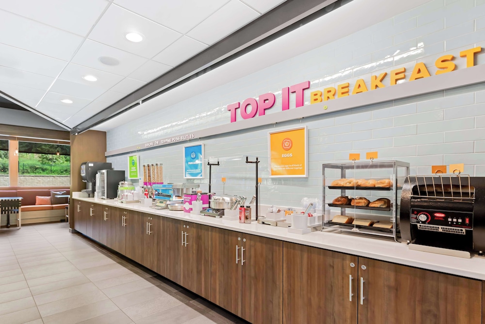 Tru by Hilton Asheville Blue Ridge Parkway - photo 60