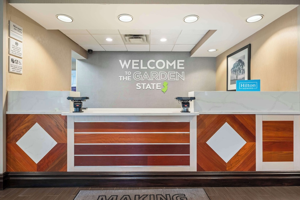 Hampton Inn Ridgefield Park - photo 13