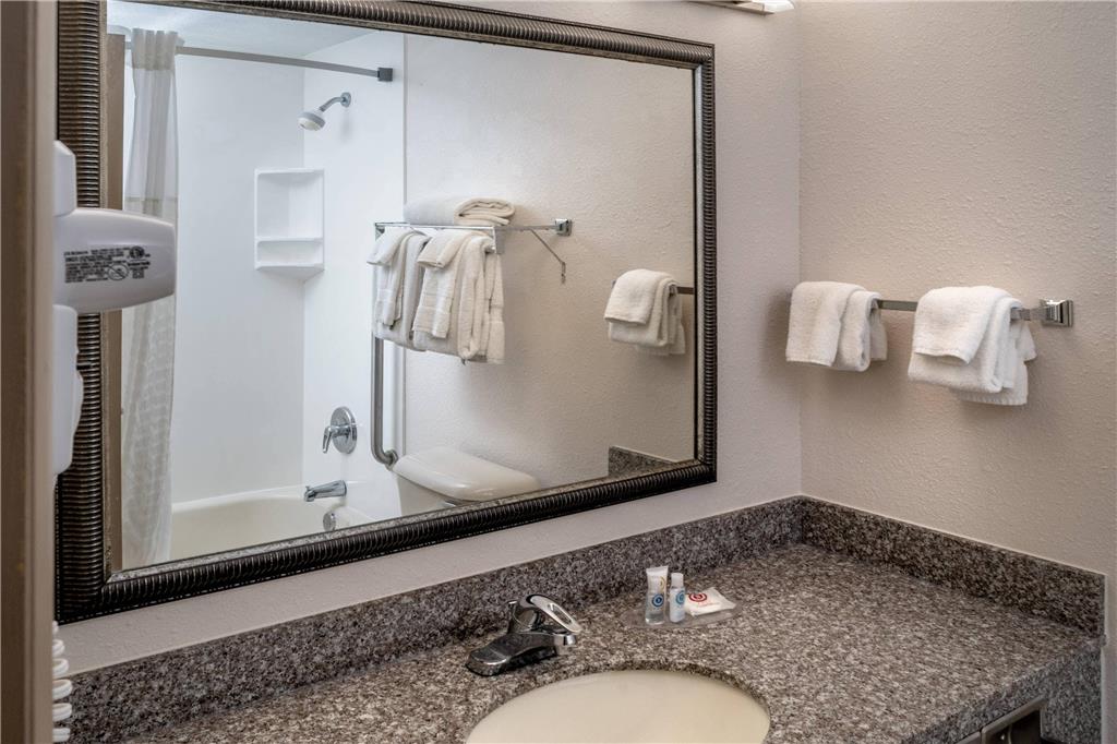 Clarion Pointe Beckley - photo 8