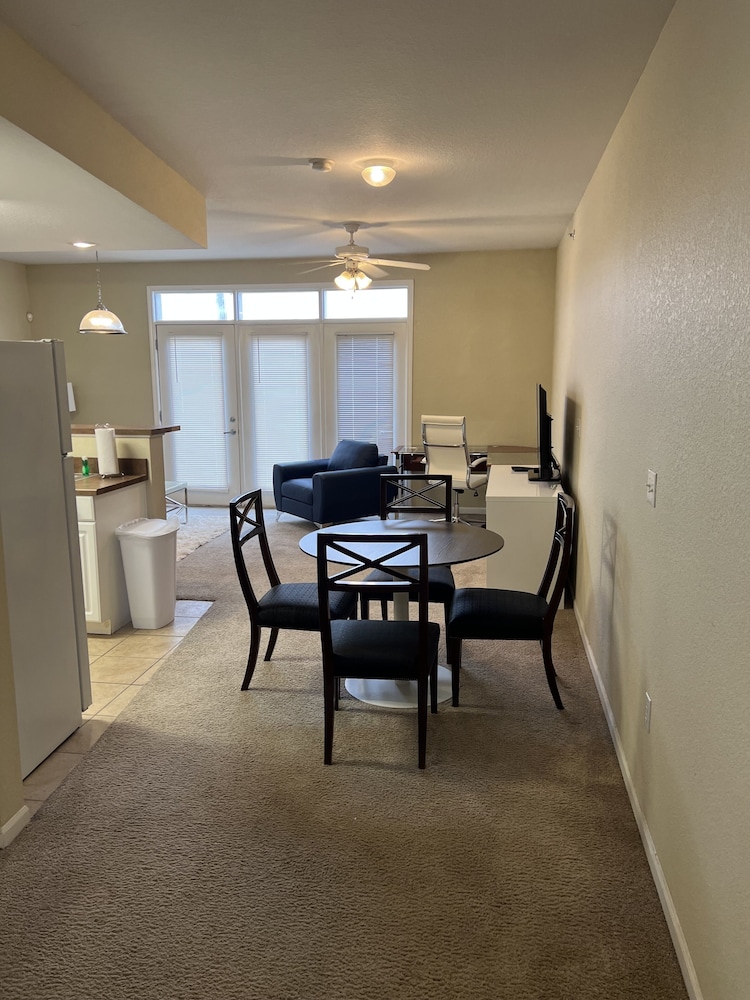 Washburn Hotel Suites - photo 16