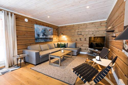 Lake View Apartment 4 bedrooms and 2 bathrooms — 4-Star Luxury Hotel in Sykkylven, Norway