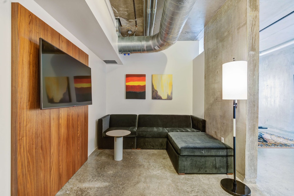 NYLO Dallas Plano Hotel Tapestry Collection by Hilton - photo 18