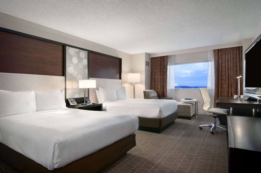 Hilton Atlanta Airport - photo 20