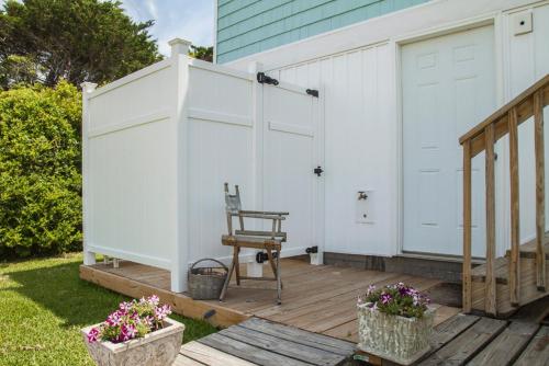 Sunkissed 2 by Oak Island Accommodations - photo 37