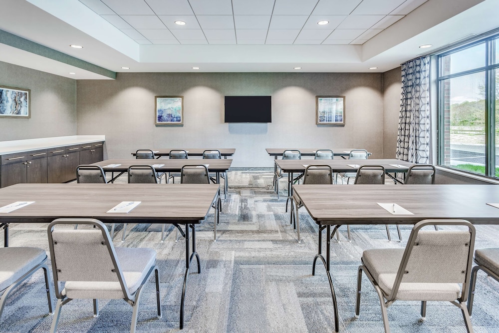 Hampton Inn & Suites Kittery Portsmouth - photo 37