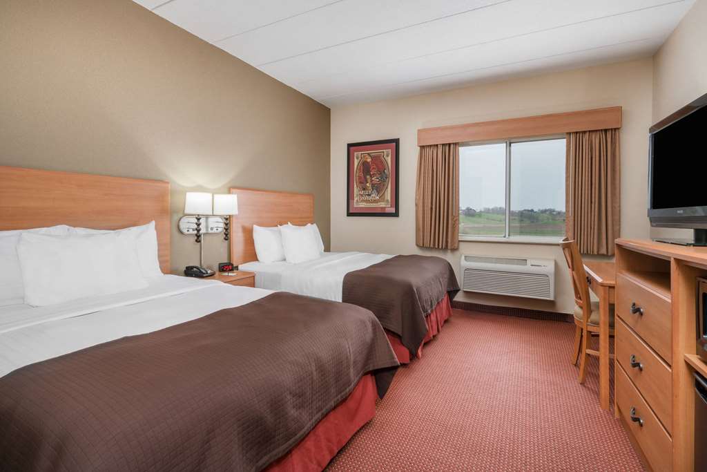 AmericInn by Wyndham Anamosa - photo 7