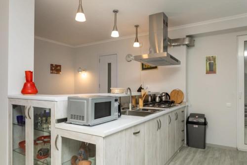 Charming 3BR Apartment In Central Tbilisi
