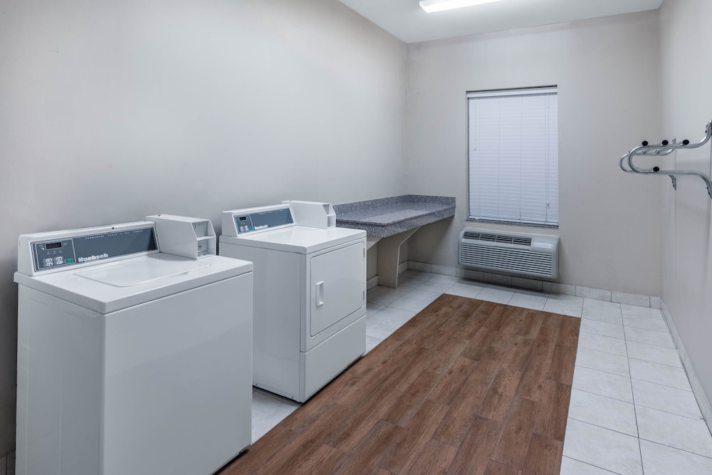 Baymont by Wyndham Victoria - photo 17