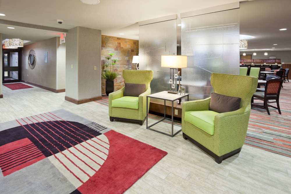 Holiday Inn Express & Suites Bloomington MPLS Arpt Area W by IHG - photo 45
