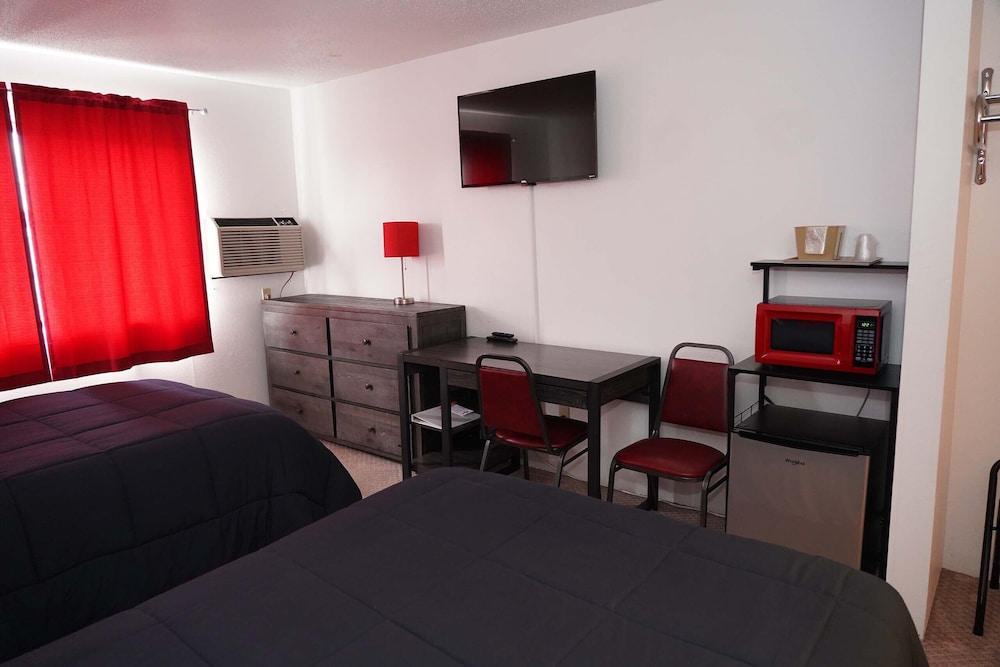 Model Towne Inn - photo 8