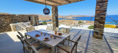 Naousa Villa Kythnos — 4-Star Luxury Hotel in Kythnos, Greece