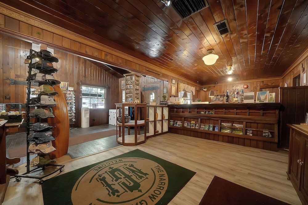 Narrow Gauge Inn - photo 3