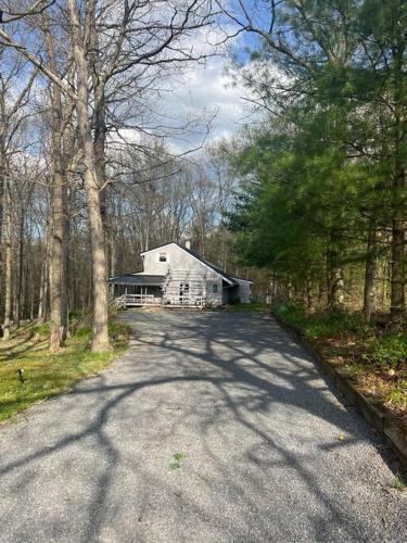 In The Middle by Taylor Made Deep Creek in Oakland, United States