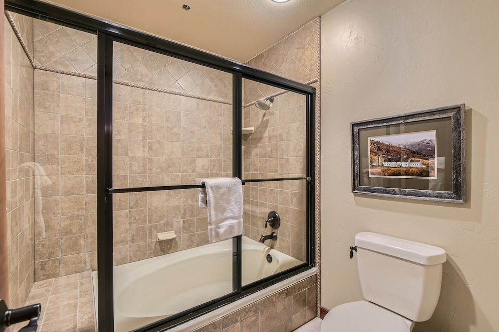 165 Ski In Ski Out Studio at Park City Mountain Resort Pool Hottub Gym studio - photo 21