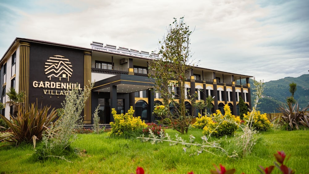 Gardenhill Village - carbon neutral hotel in Macka