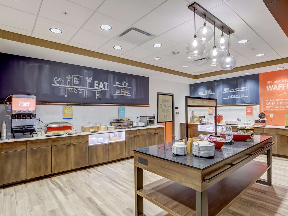 Hampton Inn and Suites by Hilton Cincinnati Midtown Rookwood - photo 72