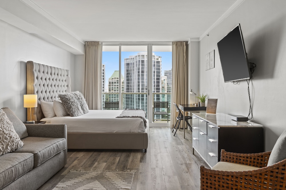 Mutiny Park by SoFLA Vacations - photo 79
