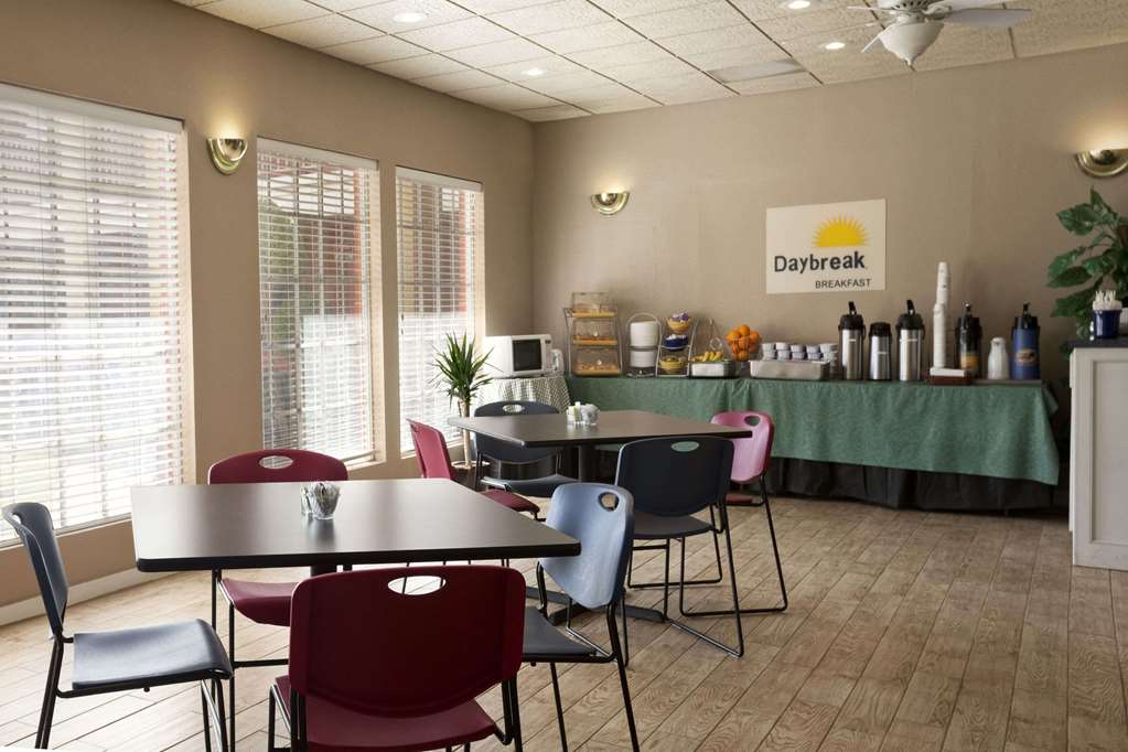 Days Inn by Wyndham Lawton - photo 36