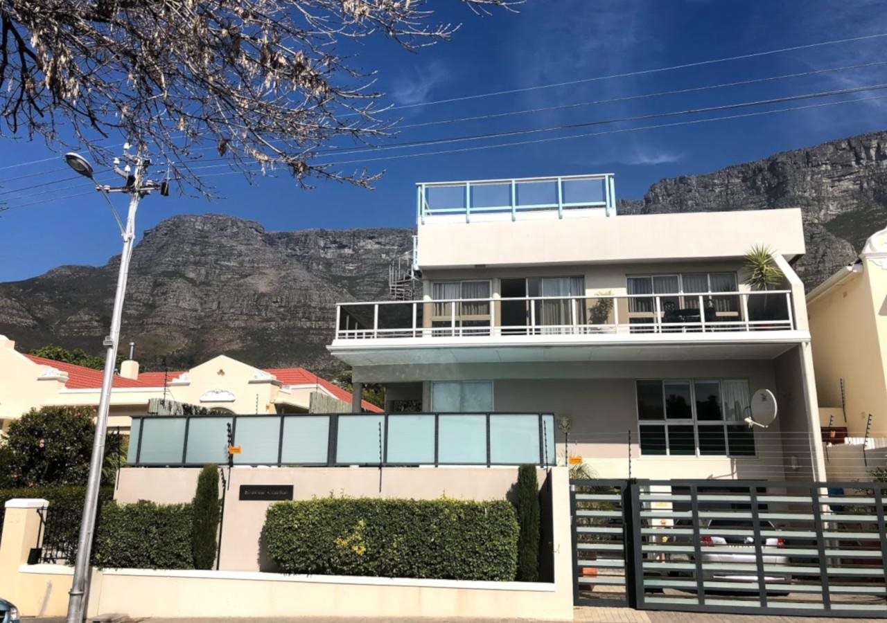 Southern Comfort Guest Lodge — 4-Star Luxury Hotel in Cape Town, South Africa