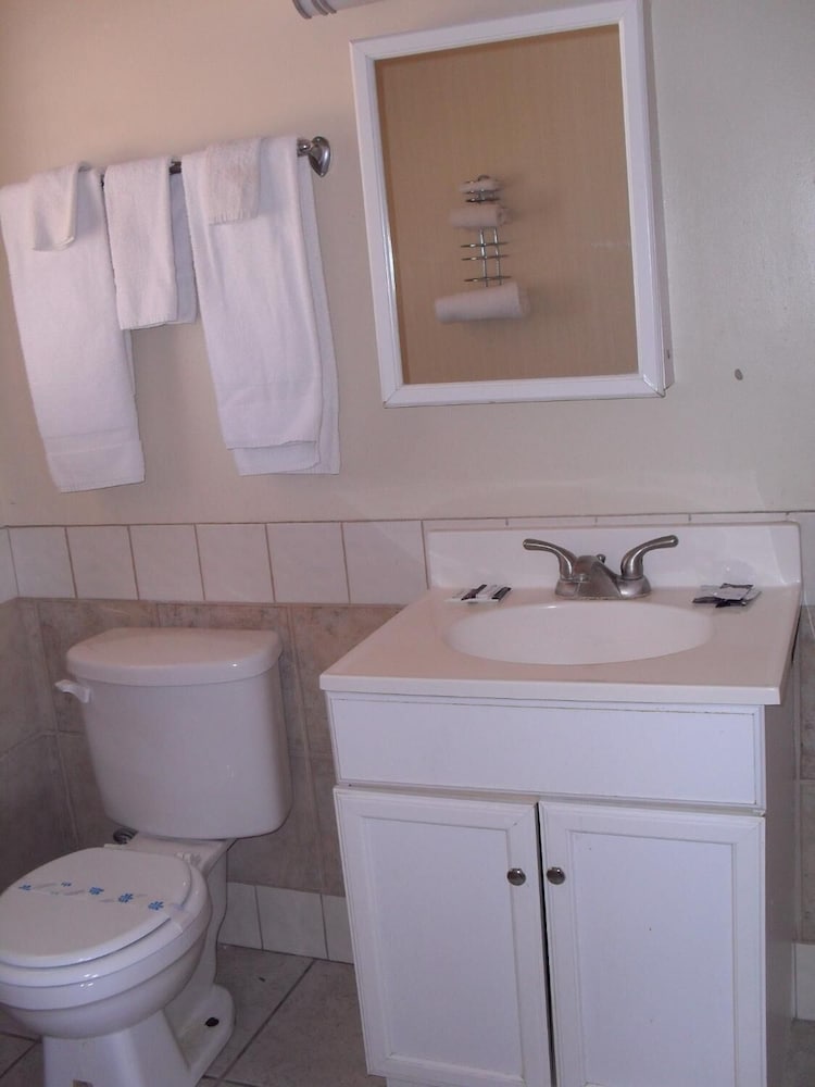 Budget Inn Boron - photo 17