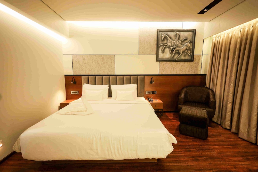 Hotel Noah Spire — 4-Star Luxury Hotel in Agartala, India