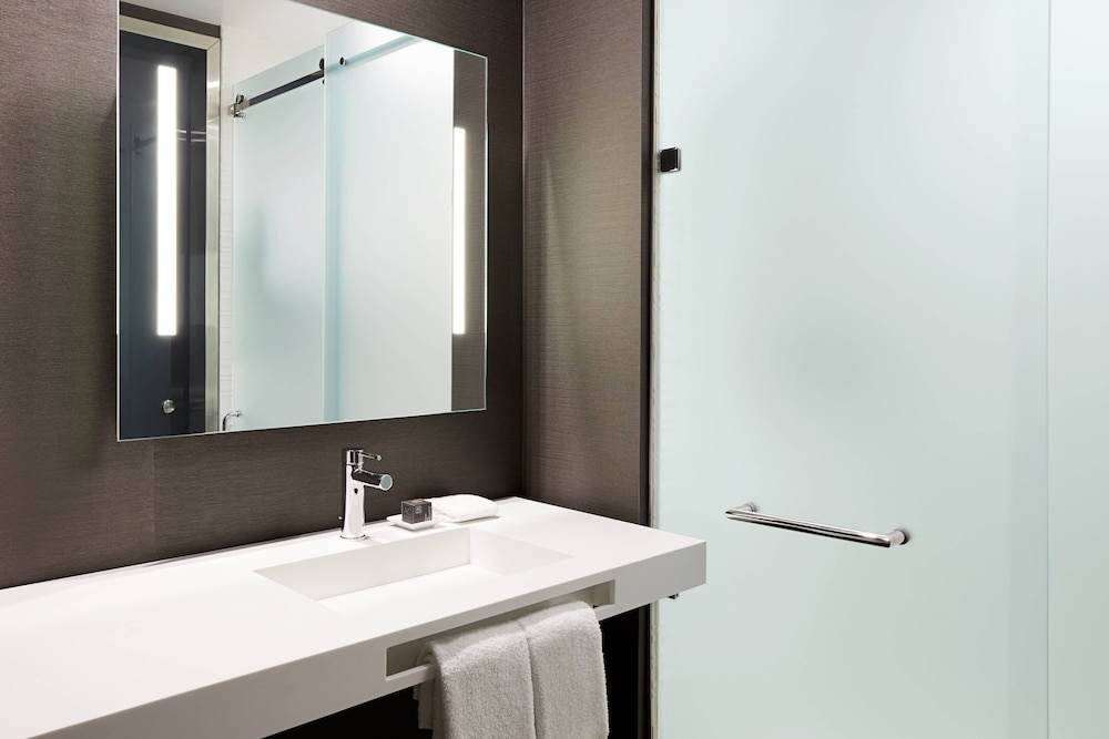 AC Hotel by Marriott Miami Aventura - photo 32