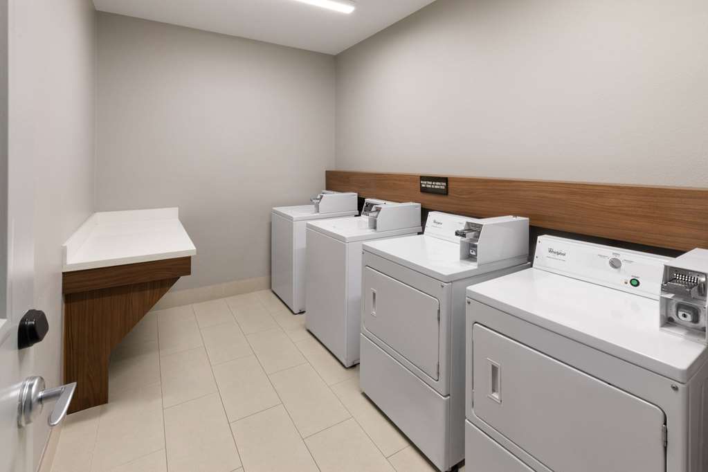 La Quinta Inn & Suites by Wyndham Rockport Fulton - photo 60