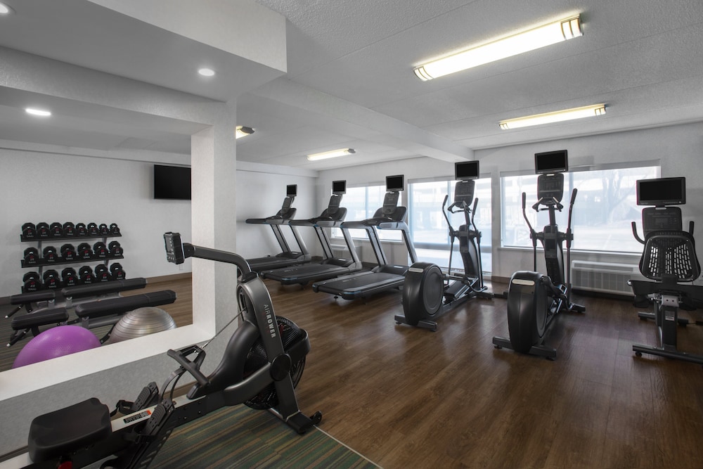 Holiday Inn Express Charleston Civic Center by IHG - photo 15