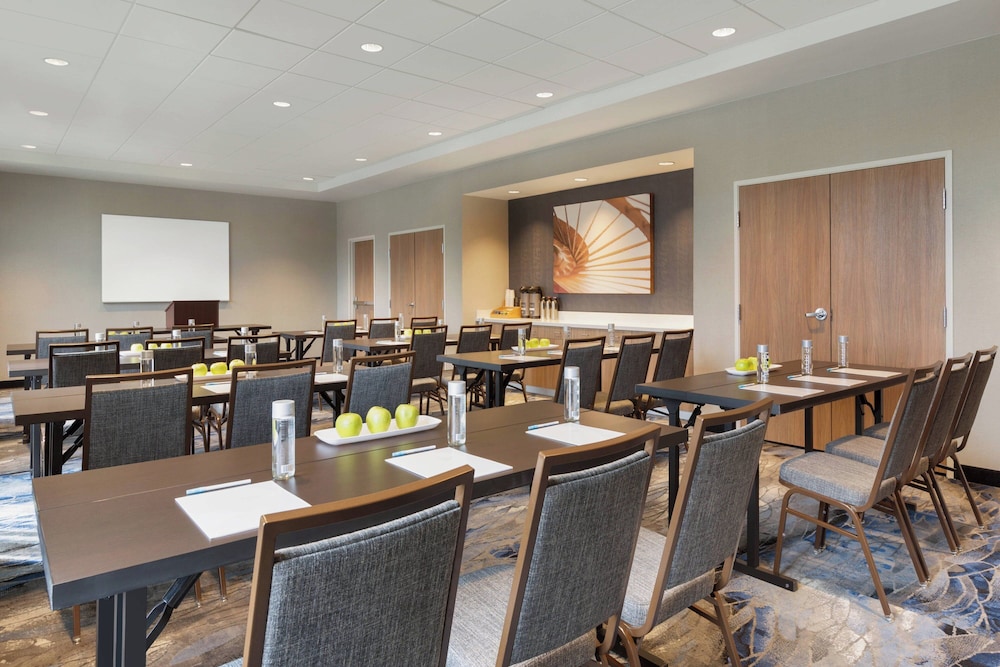 Fairfield Inn & Suites by Marriott Boulder Longmont - photo 22