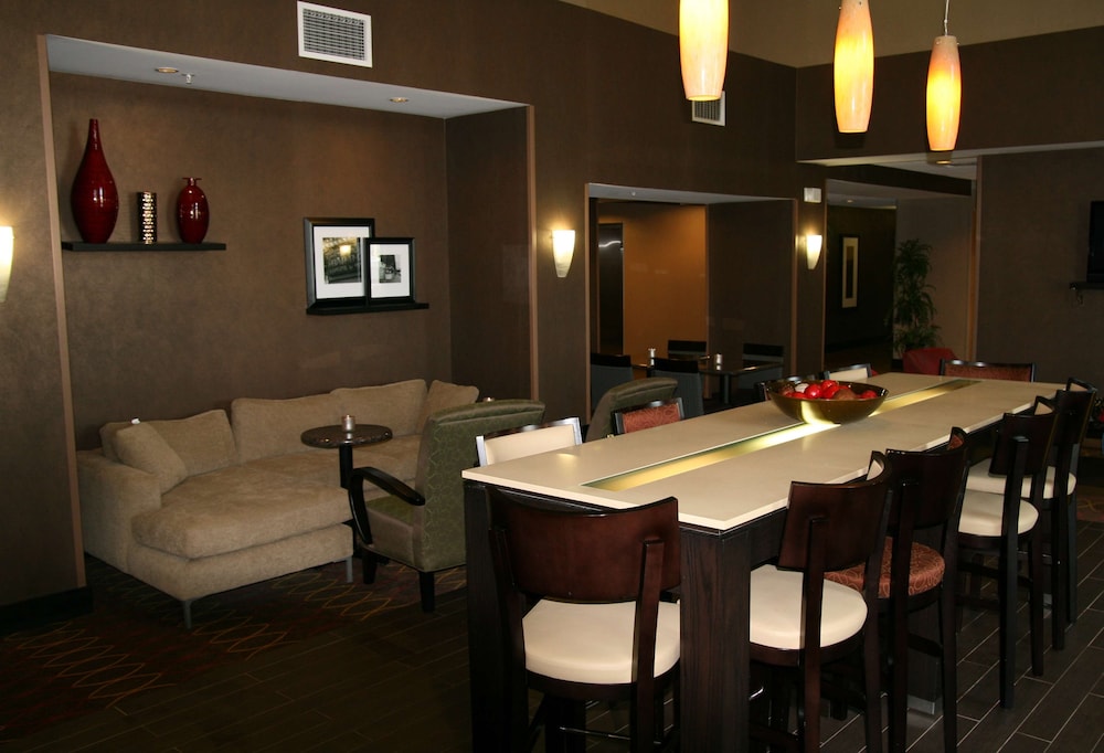 Hampton Inn & Suites Lebanon - photo 47
