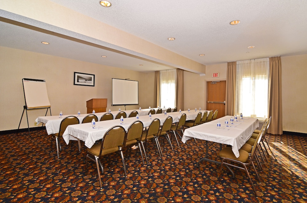 Holiday Inn Express & Suites Chattanooga by IHG - photo 48