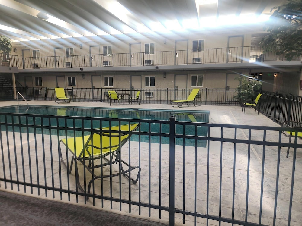 Extended Stay America Select Suites Sterling - photo 16