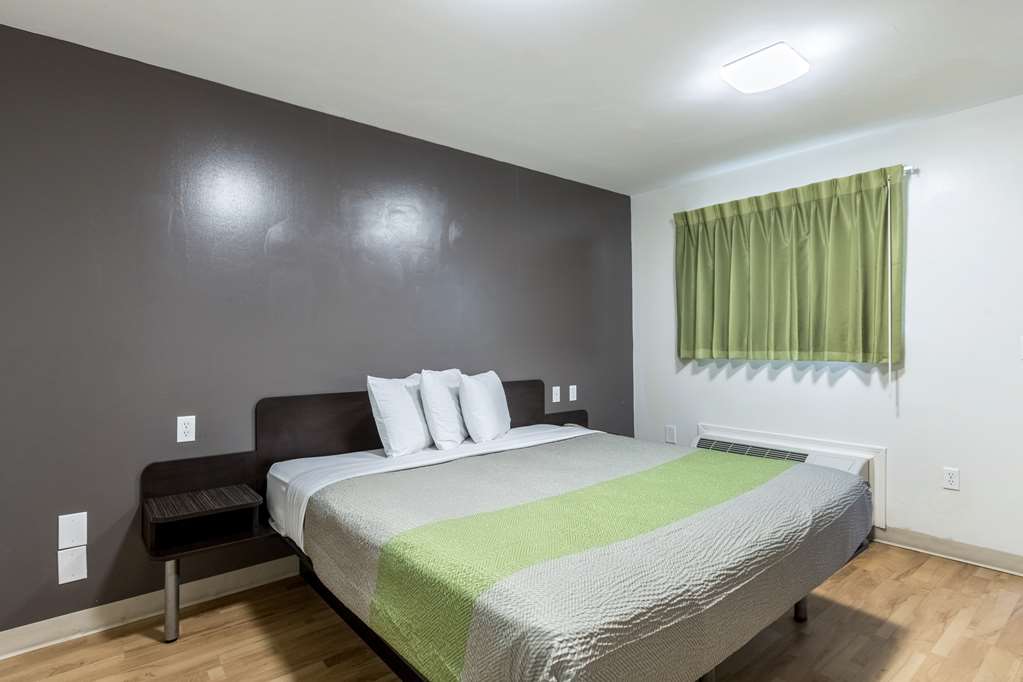 Studio 6 Extended Stay Savannah GA - photo 14
